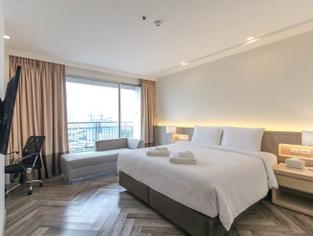 Stay in Style: Deluxe Special Deal Stay in Style: Deluxe Special Deal