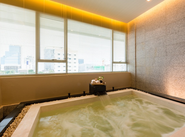 按摩浴缸 Jasmine 茉莉豪华公寓酒店 en 曼谷